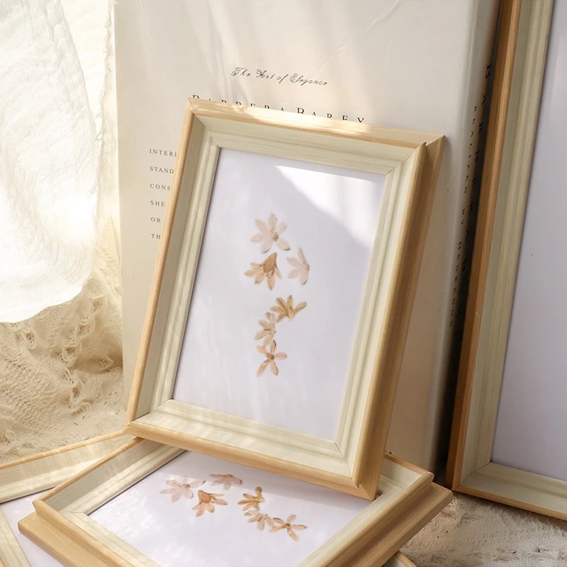 กรอบรูปสไตล์มินิมอล ตั้งโต๊ะ ขอบไม้ ขนาด 6x8 นิ้ว